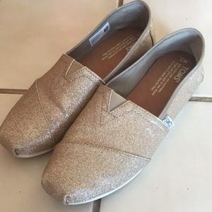 Toms SZ 7